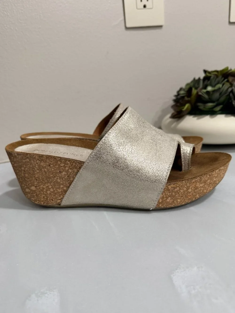 Metallic Wedge Slip on Sandal w/ asymmetrical toe loop stacked wedge heel 7.5